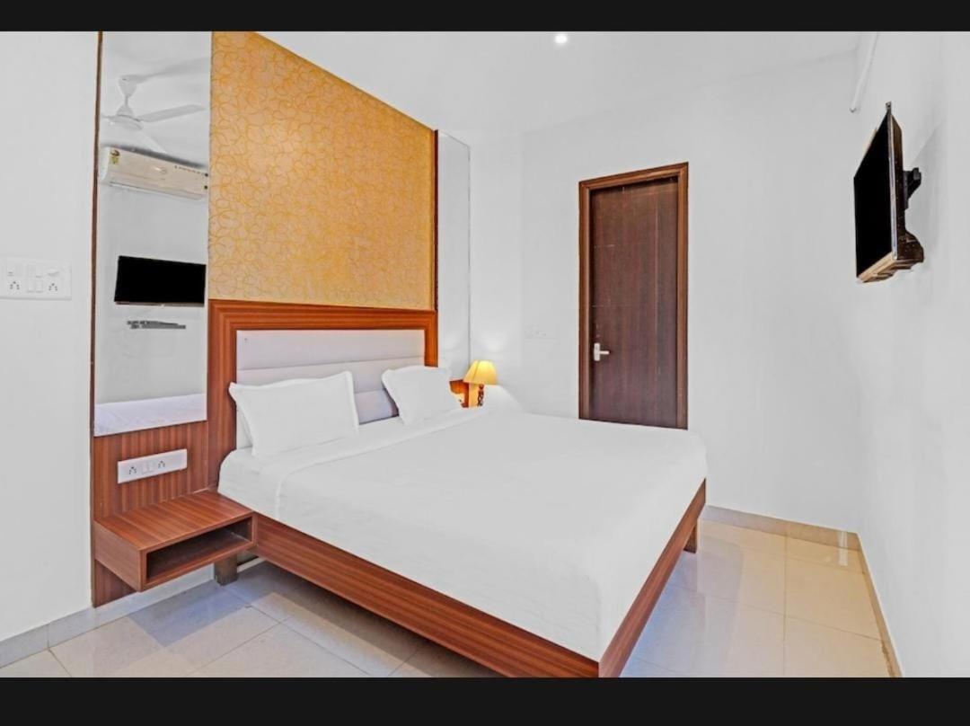 Akshatha Home Stay Bengaluru Zewnętrze zdjęcie
